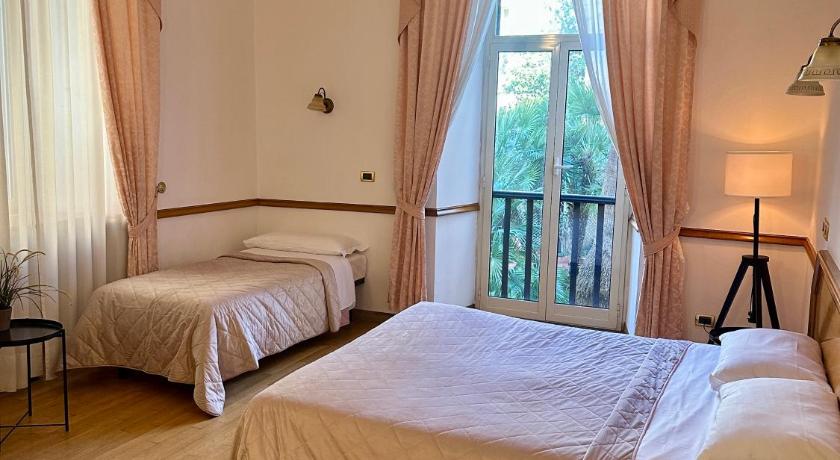 Image of Triple Room with Garden View 3