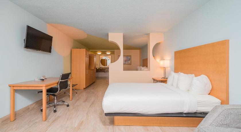 Image of Classic Suite 1