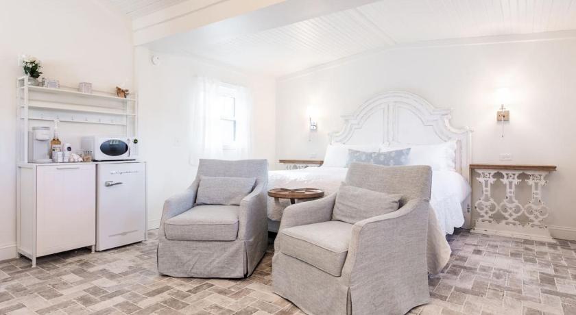 스코츠버그 (IN) Lakeside Cottage 4성급 숙소 수영장