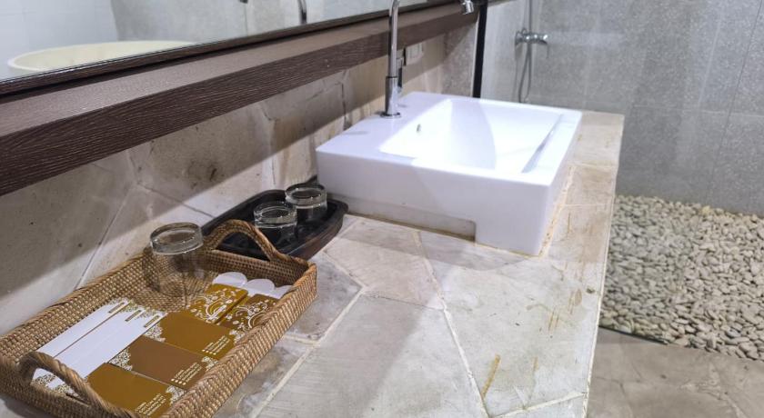 Image of Deluxe Triple Room 16