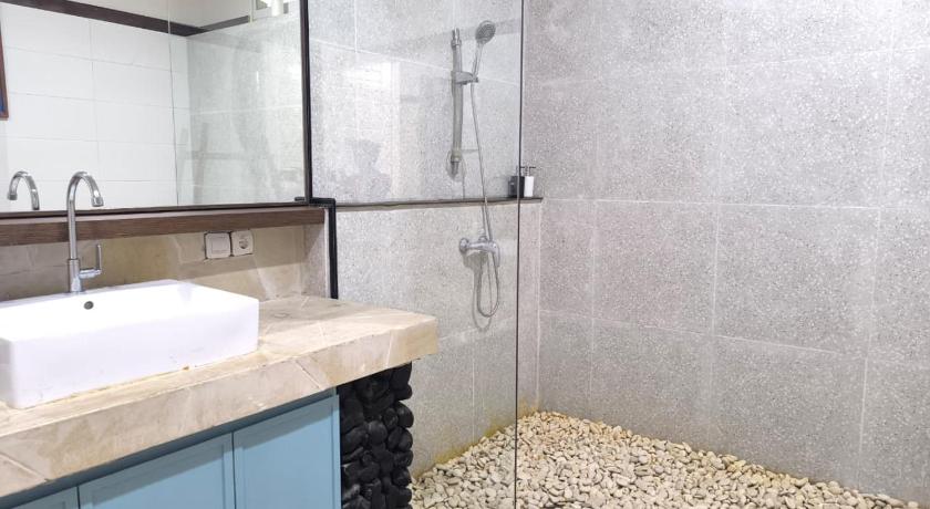 Image of Deluxe Triple Room 9