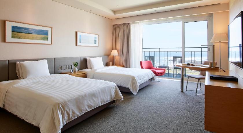 Image of Hotel Deluxe Seaside Twin Room 0