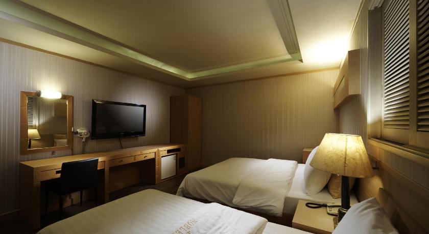 Image of Plus Twin Room - No Parking 8
