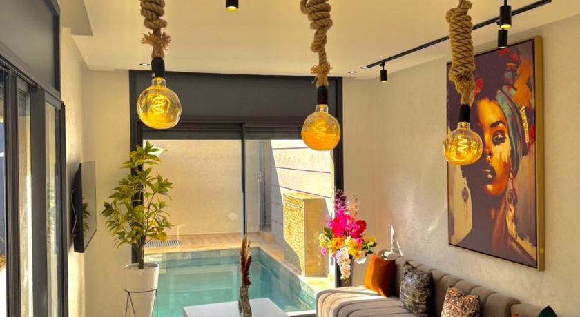 Villa 2 Evasion Urbaine, 3 Chambres, a 20 min de Rabat