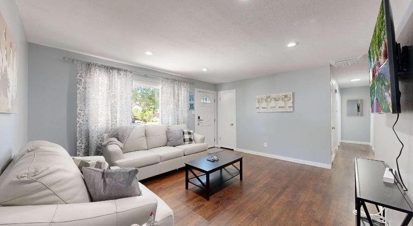 알바다 (CO) Family Home in Arvada with king beds and bunkbed 3성급 숙소 스위트룸