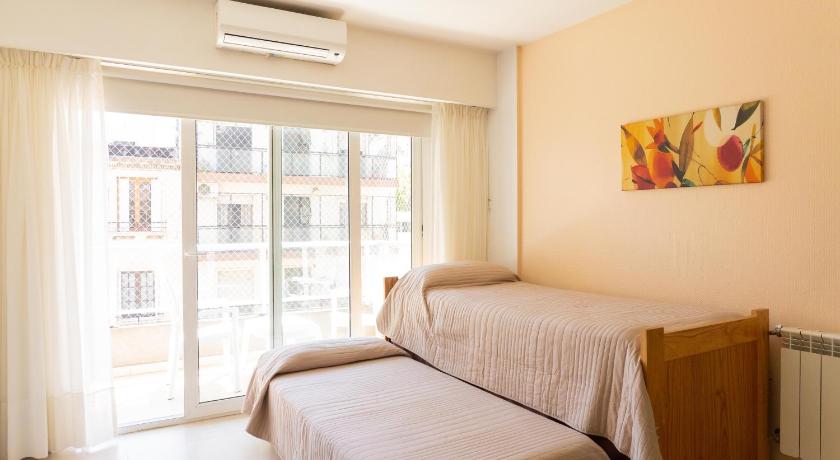 Image of One-Bedroom Apartment with Balcony 4