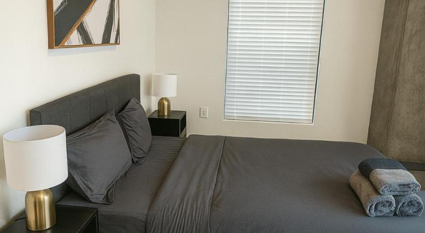 버밍햄 (AL) Birmingham Stay 2BR with Rooftop Amenities 4성급 숙소 스위트룸