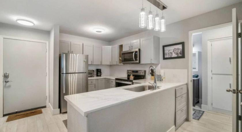 매머드 레이크 (CA) Guest Favorite Spacious Remodeled 2 Bdrm 2 Ba Mountain Views 5성급 숙소 객실