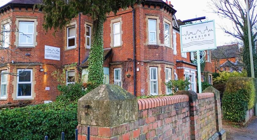 Lakeside Oxford Hotel