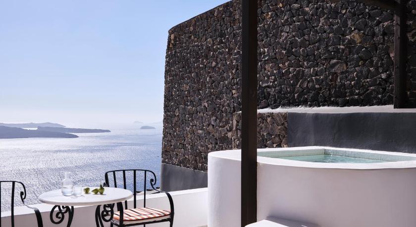 San Antonio Luxury Hotel - image 14