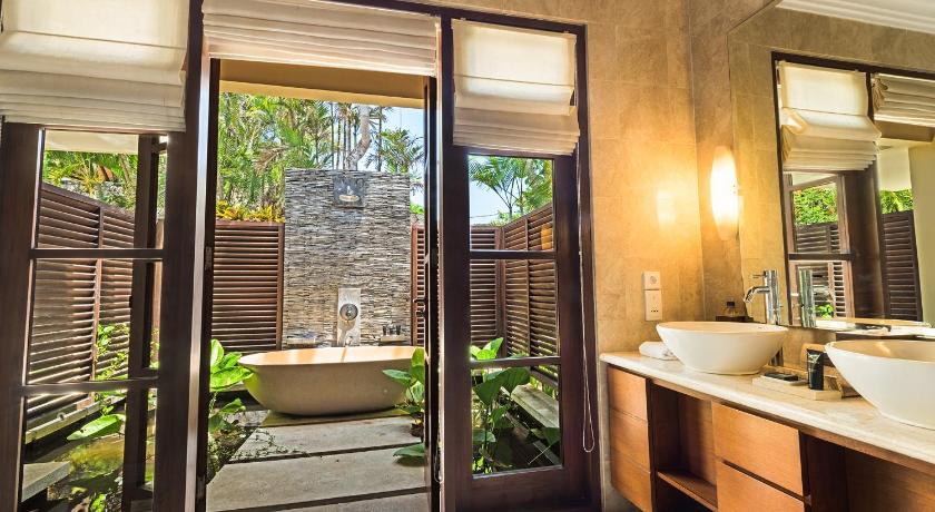 Image of Four Bedroom Villa with Sea View 9