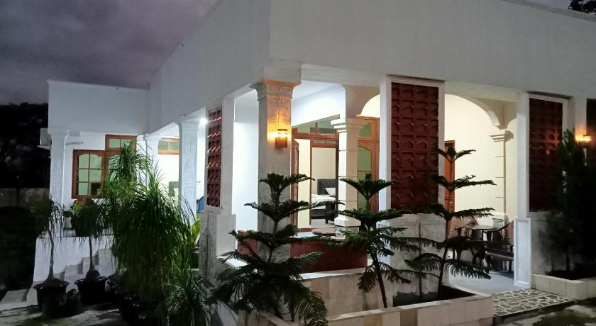Grand Pakemsari Hotel & Resort - image 10