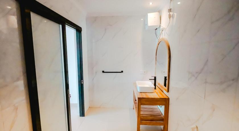 Kubu Dangin Guest House Kerobokan - image 11