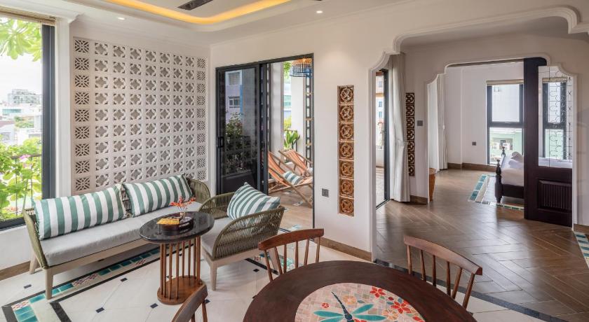 Image of Family Suite with Balcony 8