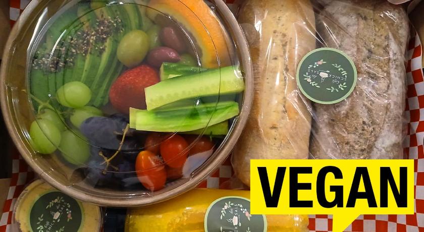 ベルリン ipartment Berlin Mitte 3つ星 ホテル ロビー