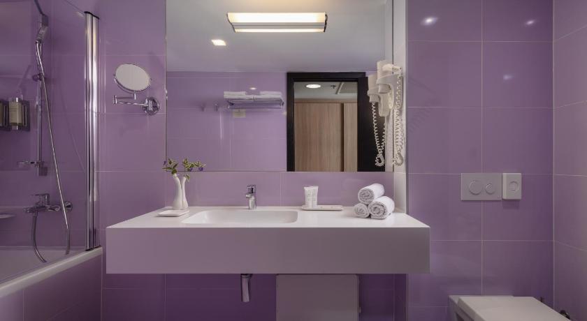 Image of Suite with Balcony and Sea Side 2