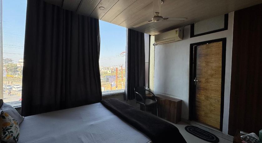 Nomads House - image 18