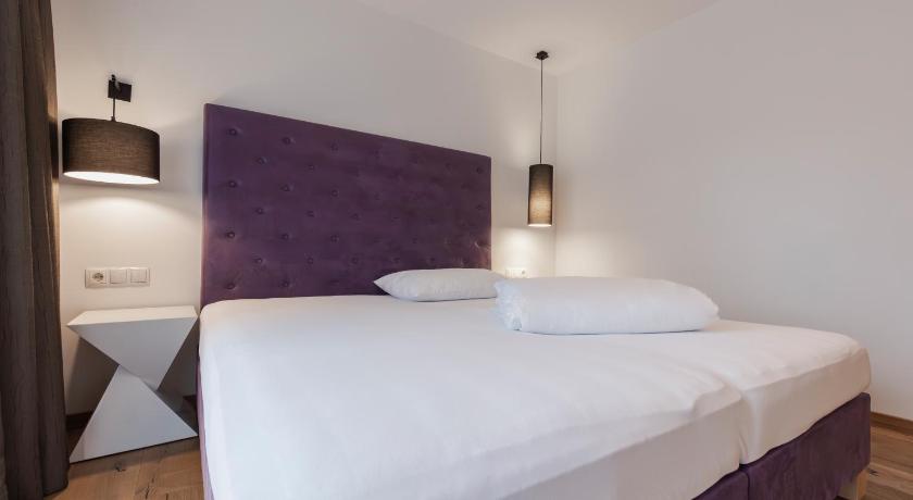 Image of Single Room 6