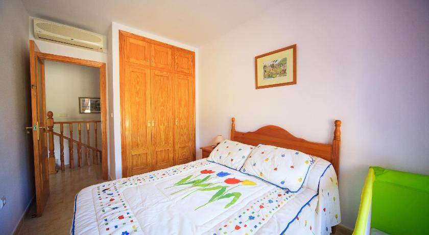 Image of Three-Bedroom House 12