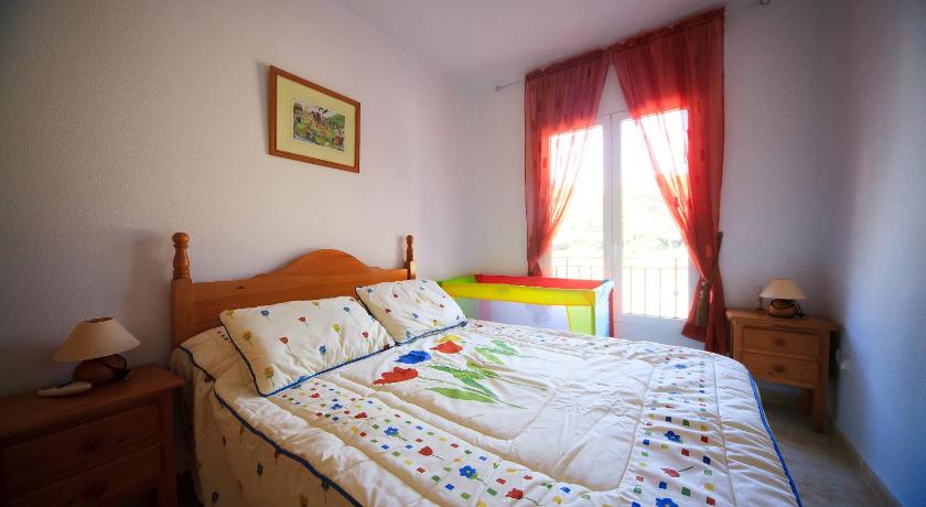 Image of Three-Bedroom House 14