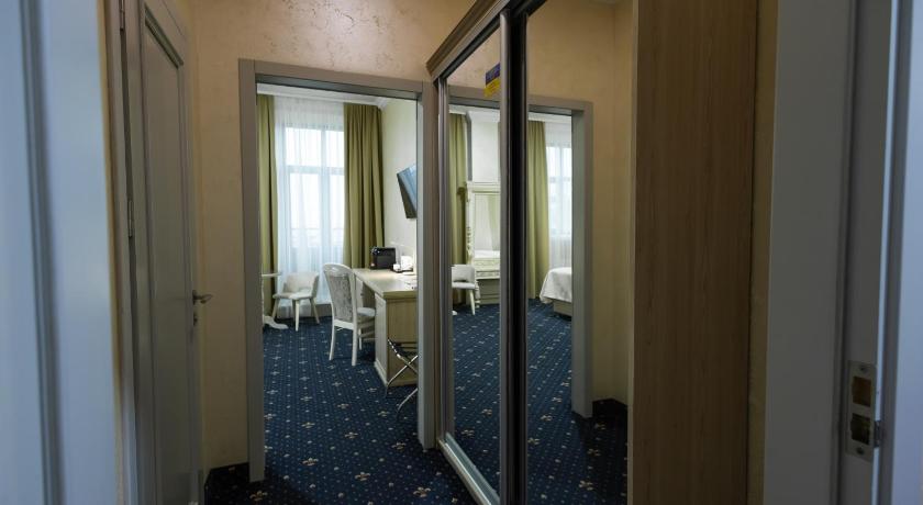 Balkonlu King Süit (King Suite with Balcony) Görseli 16