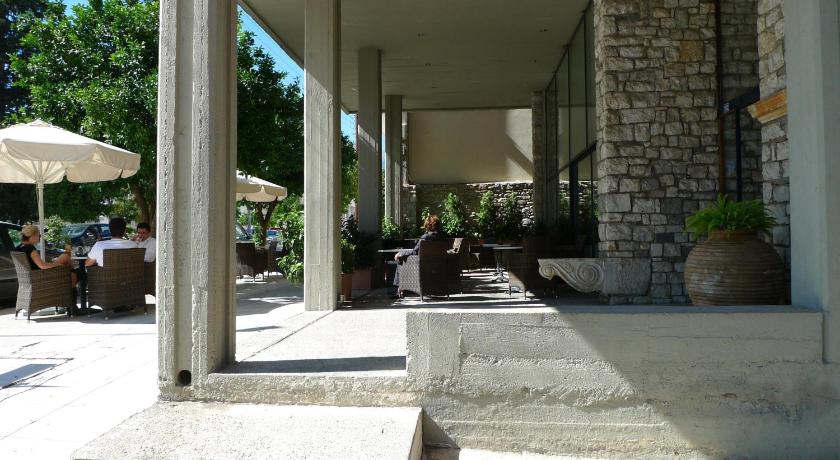 Ξενοδοχείο Διόσκουροι (Dioscouri Hotel)