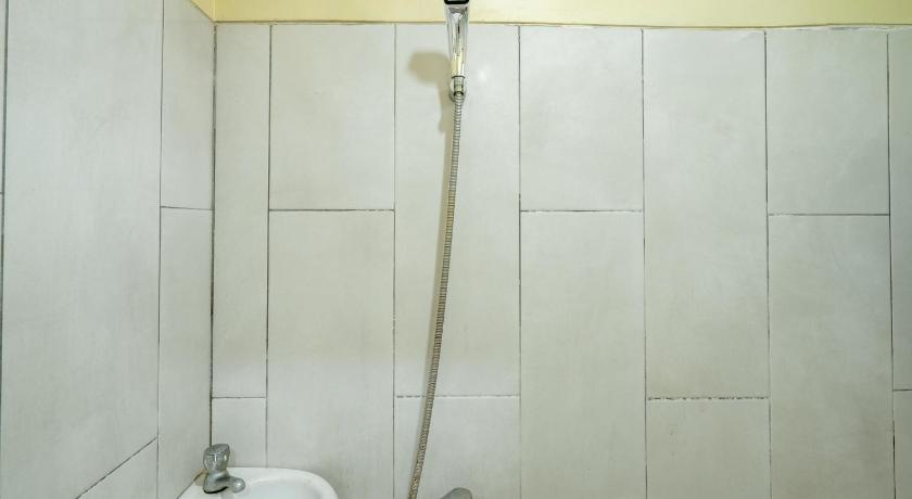 Rehat at Wahidin Guest House – Cirebon, OH