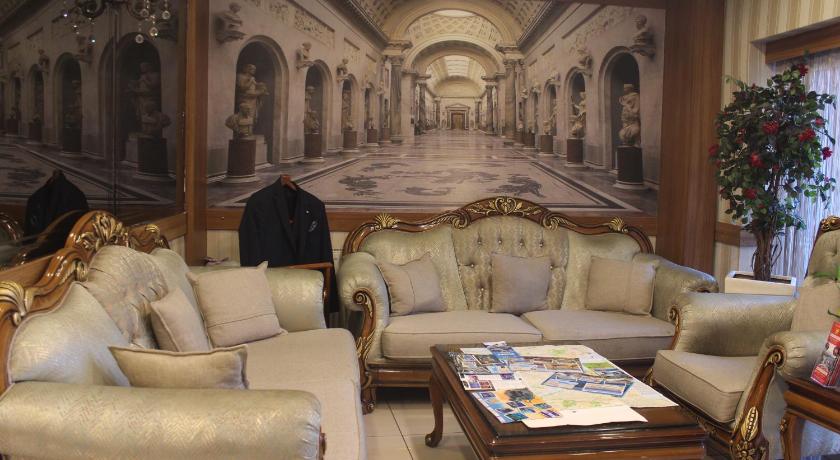 GROSS HOTEL - image 5