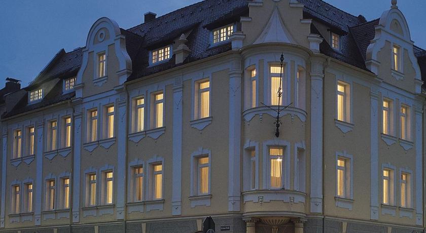 Apartment Hotel KRAL - BUSINESS HOTEL & SERVICED APARTMENTS photo