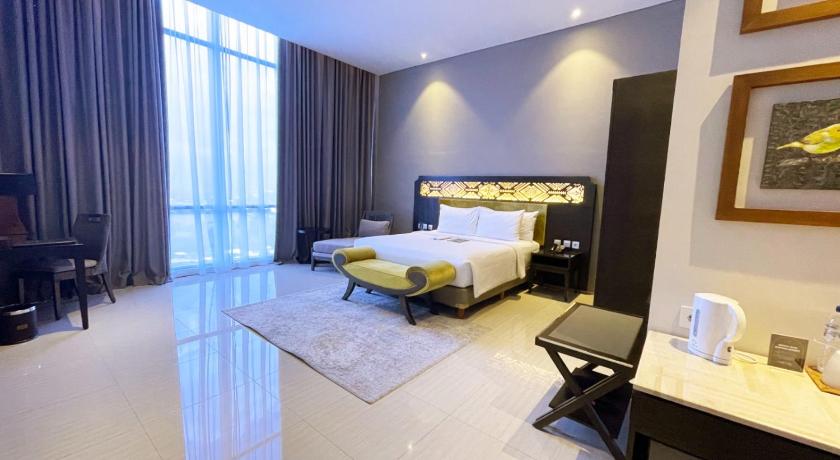 Image of Junior Suite Queen Bed 1