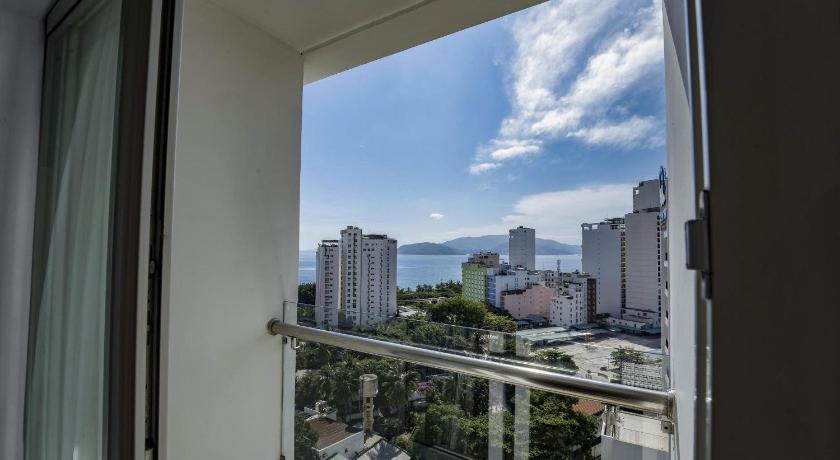 Image of Deluxe Sea View With Balcony 16
