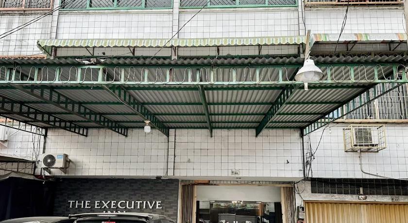 OYO 359 Executive Inn - image 15