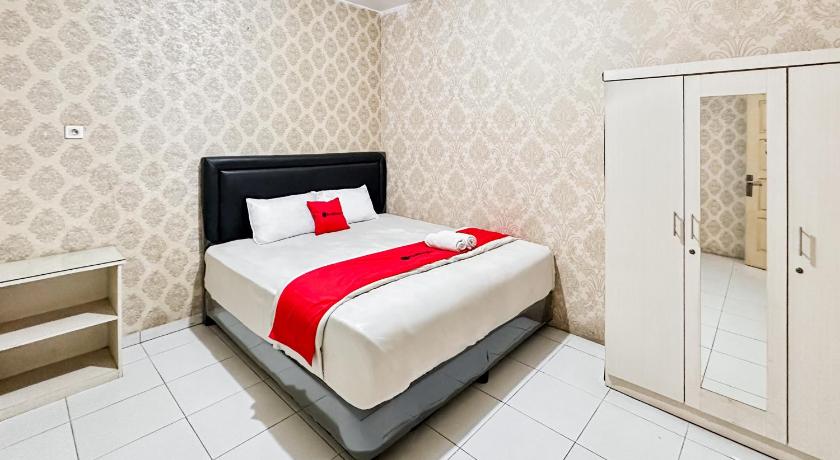 OYO 359 Executive Inn - image 2