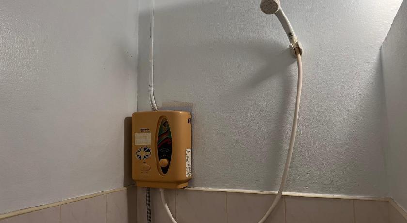 Image of Standard Twin Room 8
