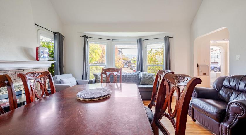 Albany (CA) Cozy 5-Bedroom House, Perfect for Family and Work Groups 4-Star Accommodation exterior