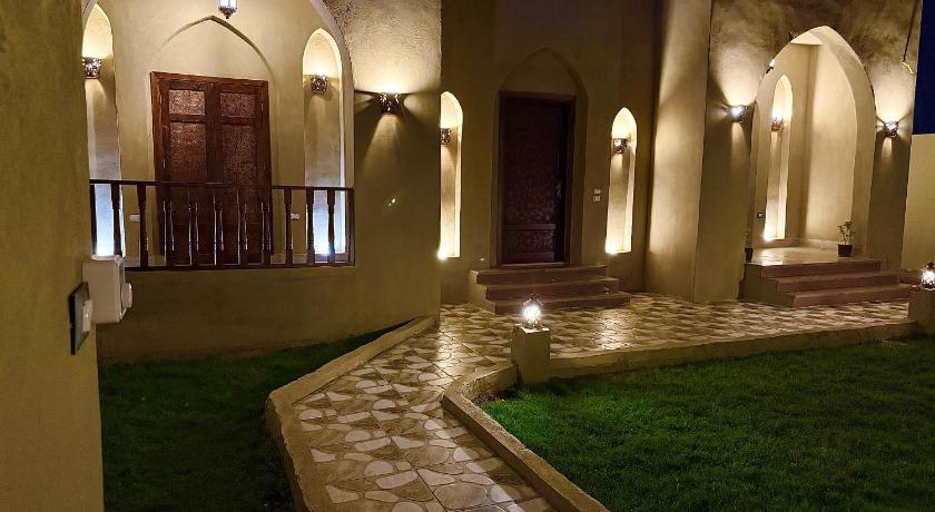 Bab Al Shams Palace - image 3