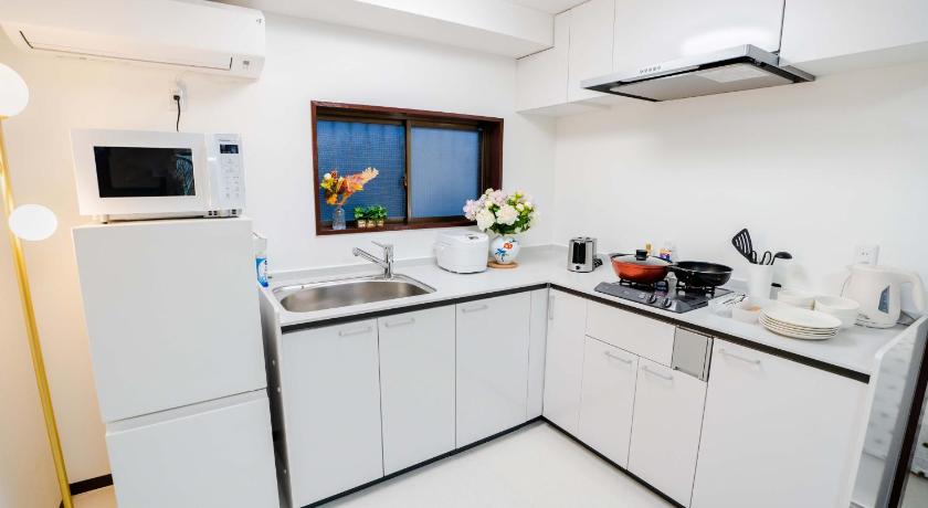 도쿄 / 동경 102Room,Free parking just a 7-minute walk from Koiwa tram stop This spacious 75-square-meter flats f 숙소 전망