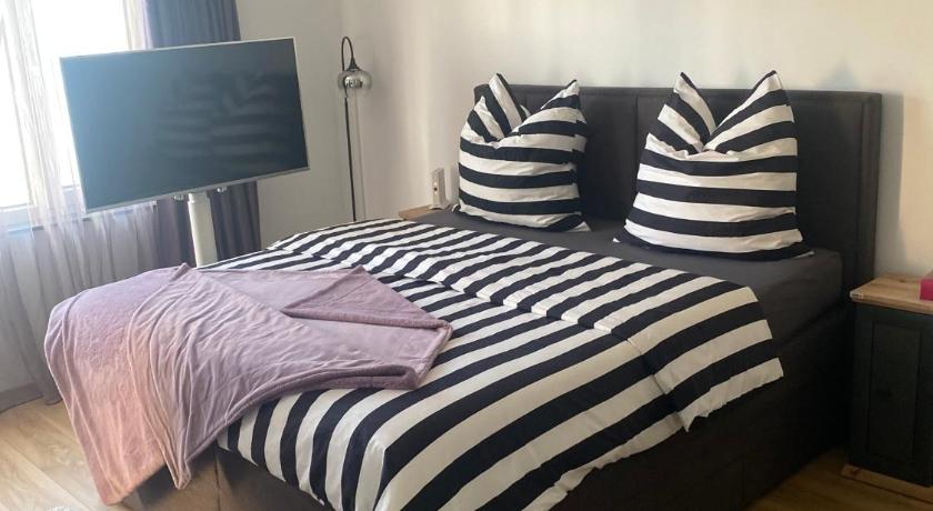 New komplett moblierte Wohnung-Zentral