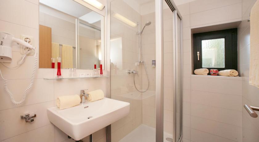 Image of Double Room with Balcony 2