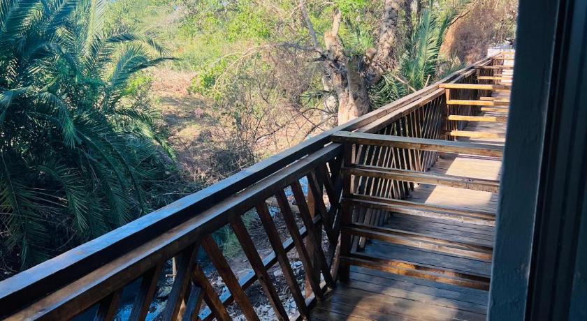 ジョージ Falaza Lodge Jozini 3つ星 ホテル レストラン