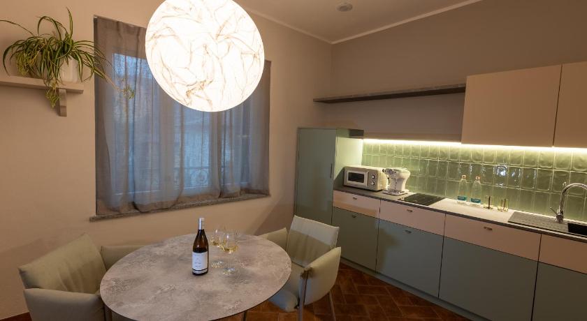 Nidin Apartments