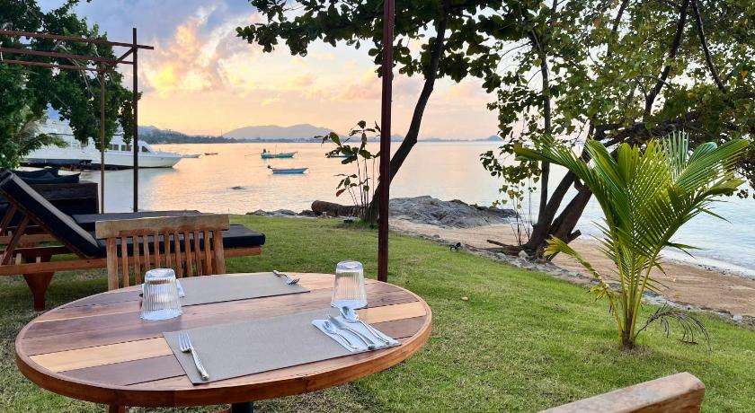 Vows Villa Beachfront - image 26
