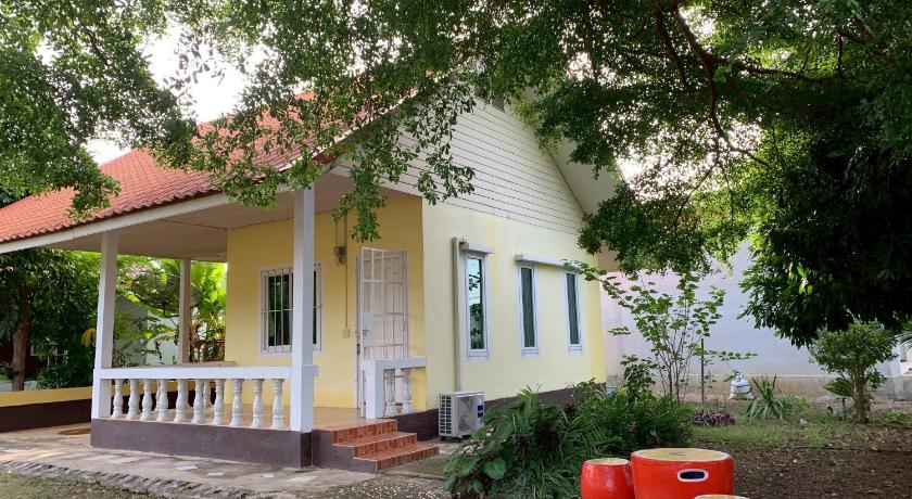 サケーオ ฺBaan Suan Thada Thai 1つ星 ホテル 外観