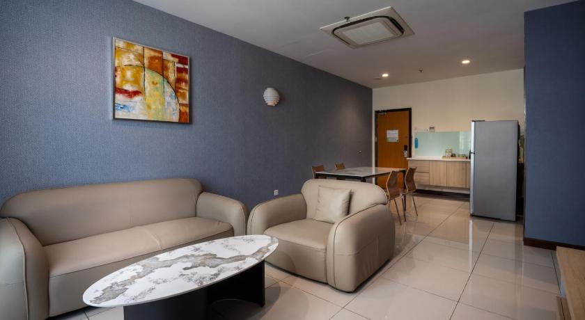 Image of Deluxe Two-Bedroom Apartment 9