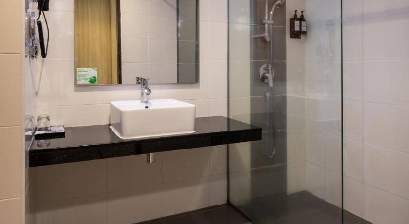 Image of Deluxe Room Twin 2