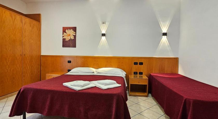 Image of Quadruple Room with Bathroom 3