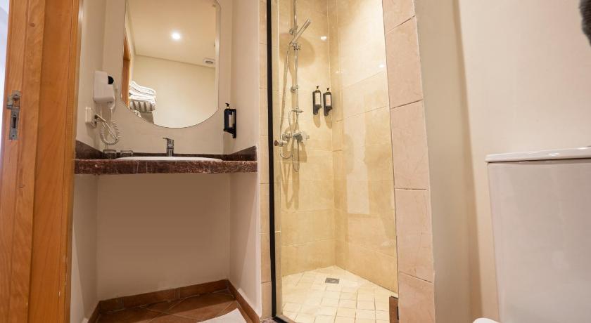 Image of Senior Suite 2