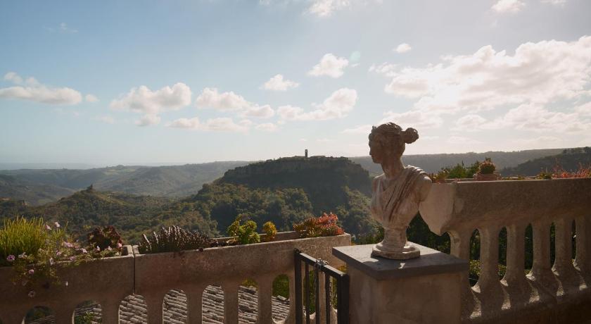 MiraCivita