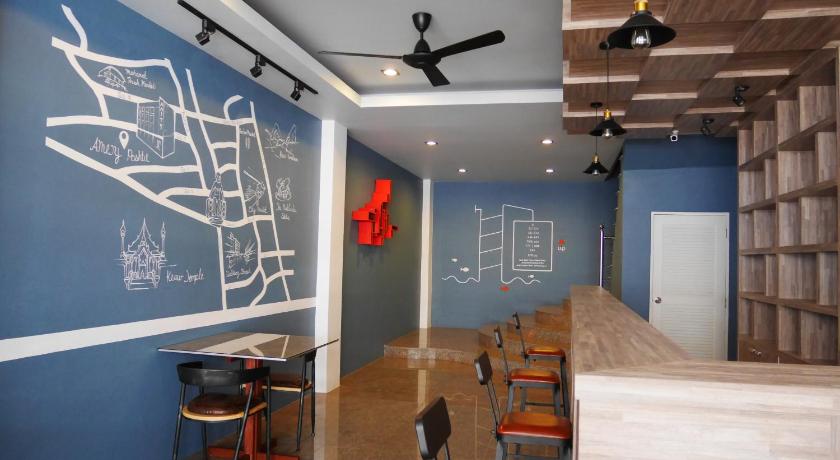 Amity Poshtel - image 6