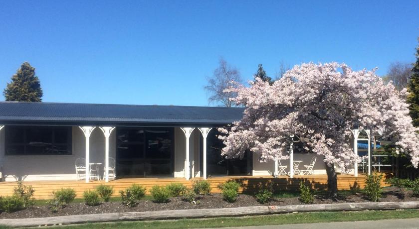 Milford Road Apartments — Hotel in Te Anau